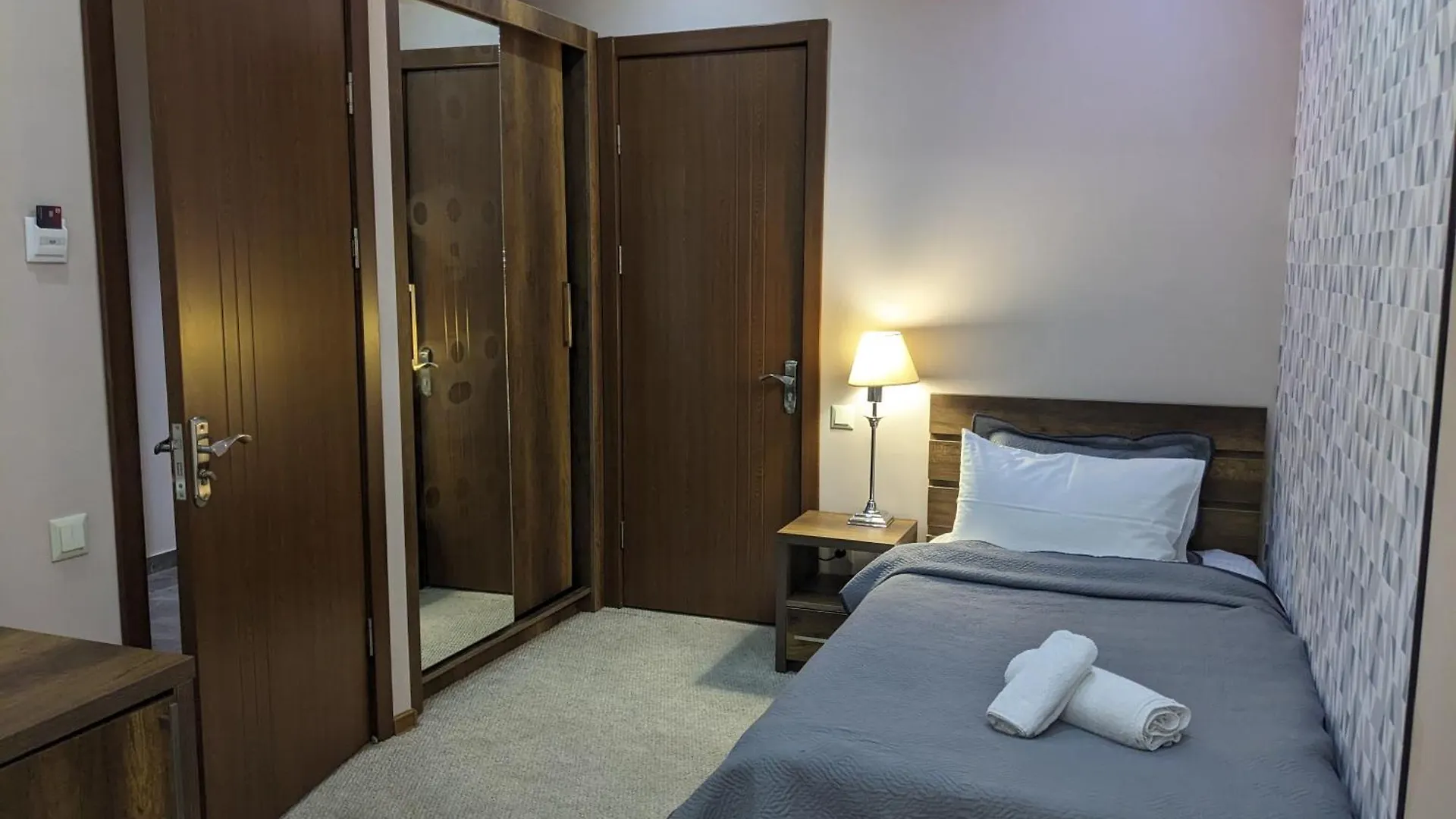 Sani Hotel ティビリシ
