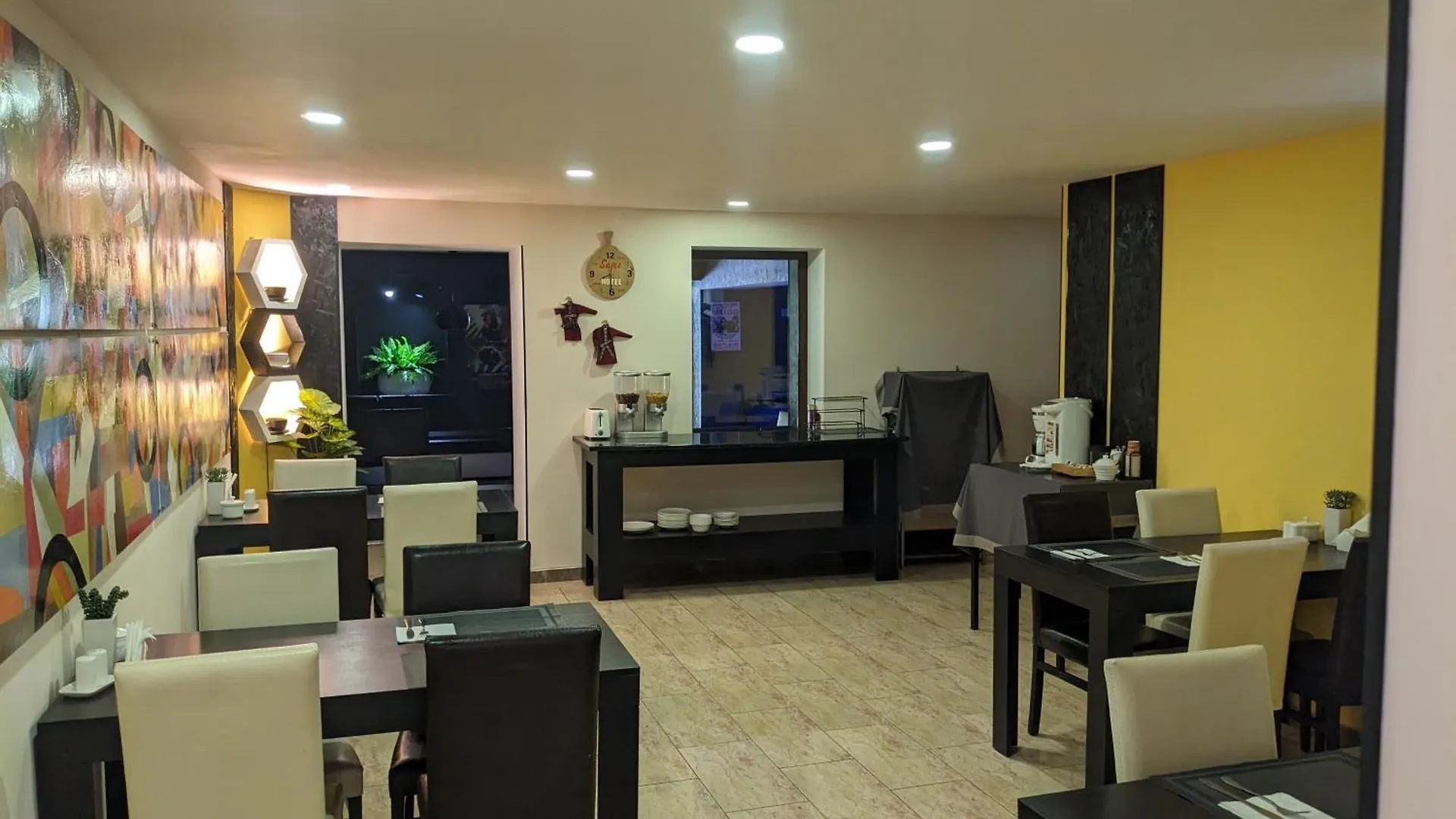 Sani Hotel ティビリシ